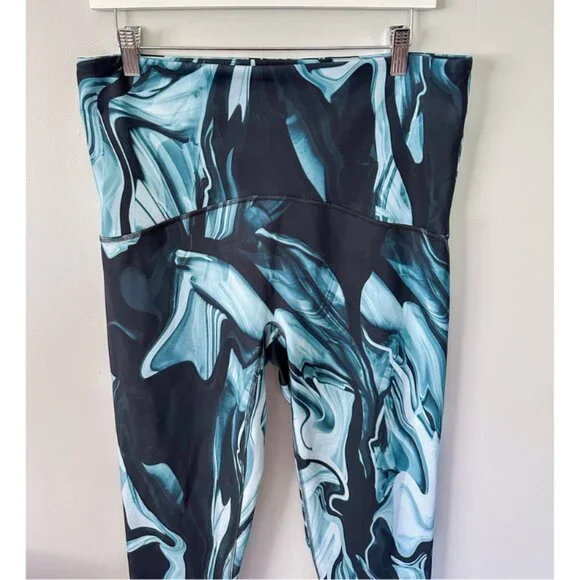 Spanx Blue Marble Print Leggings - Size 1X - Picture 8 of 10